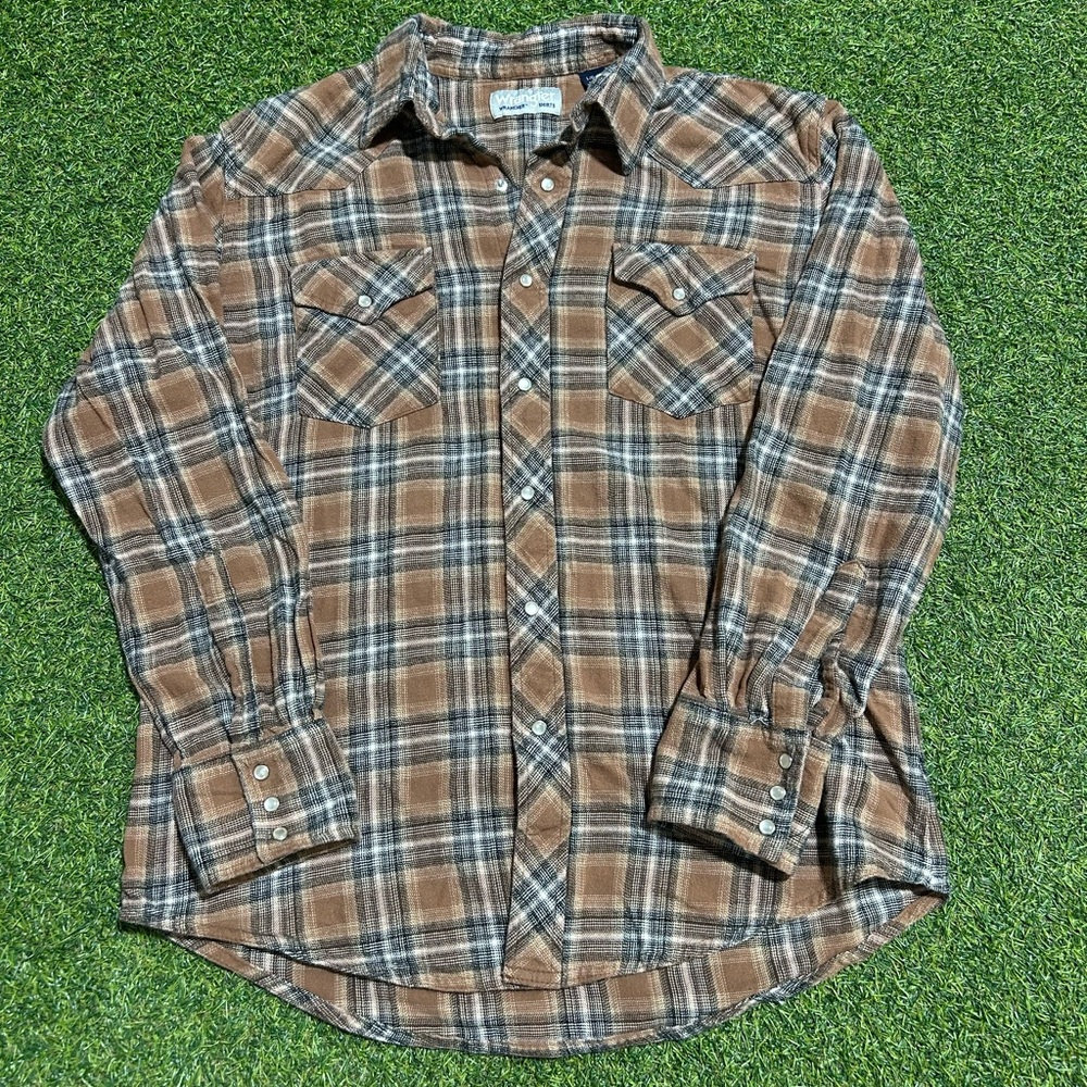 Men’s Wrangler Pearl Snap Button Up Shirt